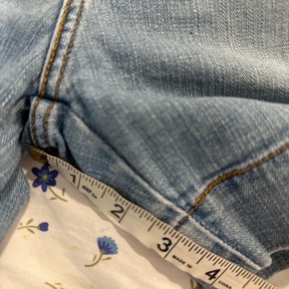 EUC VTG Levi's Sz:10 545 Women Denim Bermuda Chino Cuffed Hem Light Wash Shorts - Picture 5 of 15